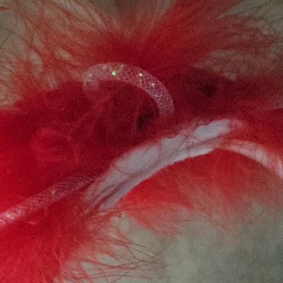 ❤️ White Headband Red Feather Rose Fascinator FREE With Any Bundle - Picture 9 of 12